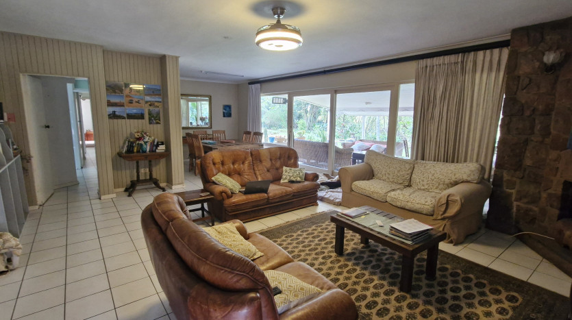 Private Eco Estate, Cowies Hill Property Images