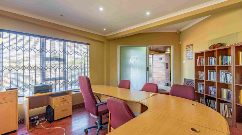 Large Sea Facing Home Glenashley, Durban Property Images
