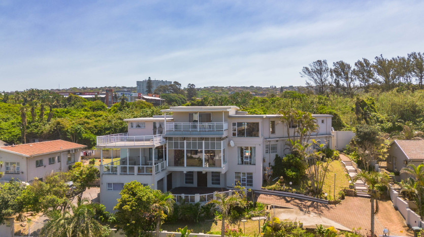 Large Sea Facing Home Glenashley, Durban Property Images