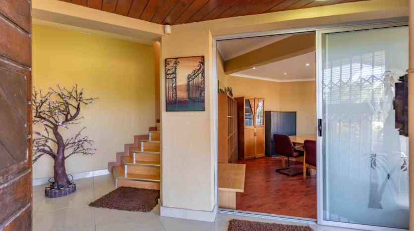 Large Sea Facing Home Glenashley, Durban Property Images