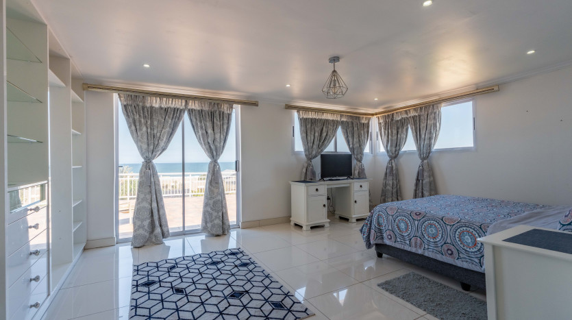 Large Sea Facing Home Glenashley, Durban Property Images