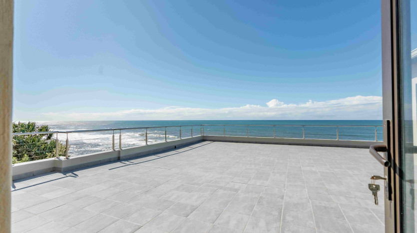 Redesigned Beachfront Home Umdloti, Durban Property Images