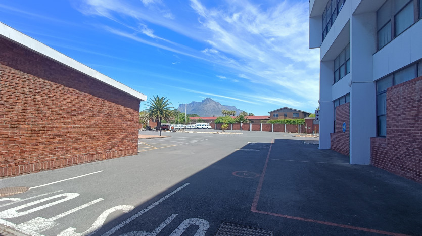 TELKOM PORTFOLIO: Office and Service Yard Cape Town Property Images