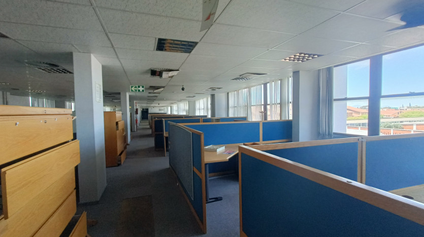 TELKOM PORTFOLIO: Office and Service Yard Cape Town Property Images