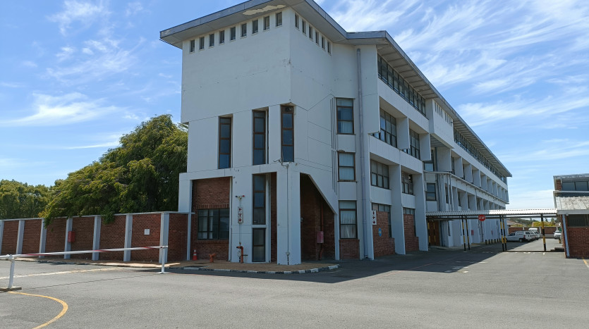 TELKOM PORTFOLIO: Office and Service Yard Cape Town Property Images