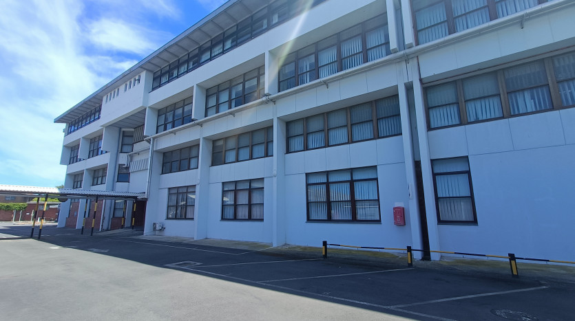 TELKOM PORTFOLIO: Office and Service Yard Cape Town Property Images