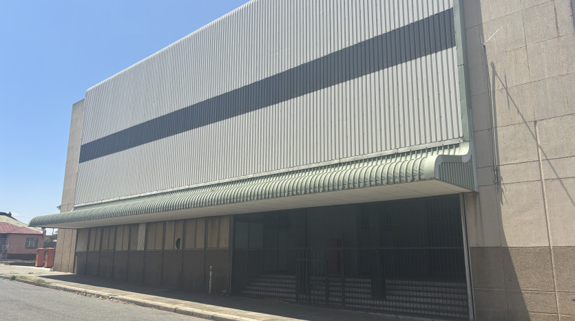 TELKOM PORTFOLIO: Multi Unit Commercial Street Block Property Images