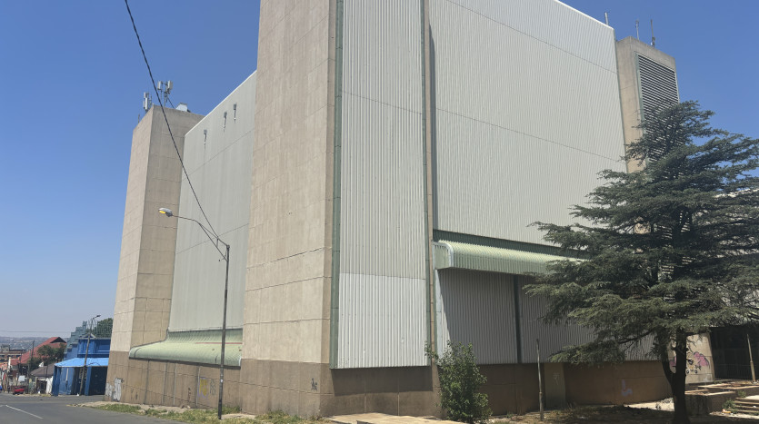 TELKOM PORTFOLIO: Multi Unit Commercial Street Block Property Images
