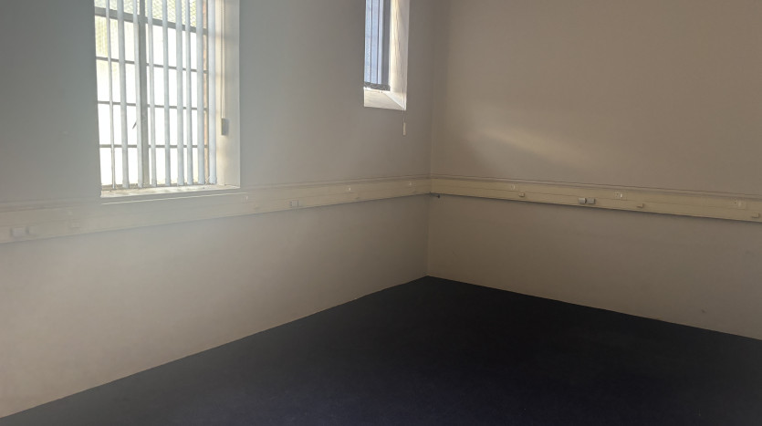 TELKOM PORTFOLIO: Multi Unit Commercial Street Block Property Images