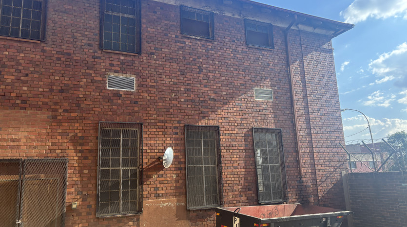 TELKOM PORTFOLIO: Multi Unit Commercial Street Block Property Images