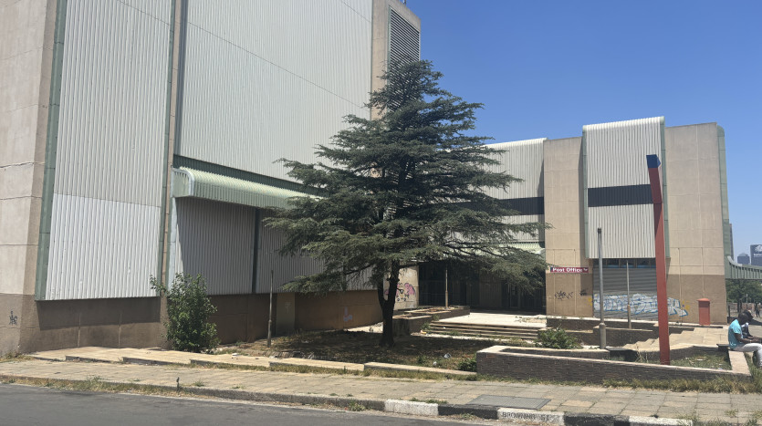 TELKOM PORTFOLIO: Multi Unit Commercial Street Block Property Images