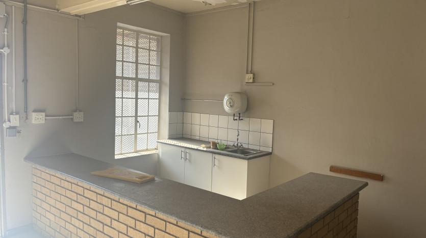 TELKOM PORTFOLIO: Multi Unit Commercial Street Block Property Images