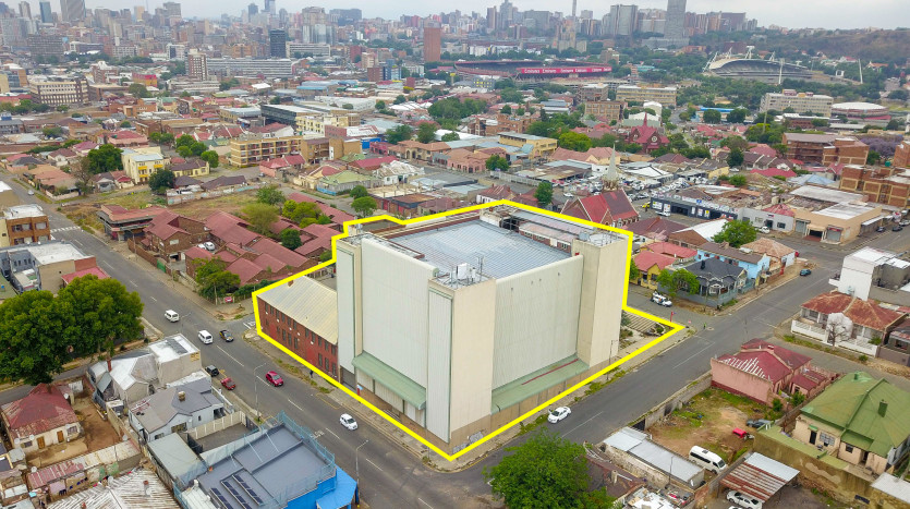 TELKOM PORTFOLIO: Multi Unit Commercial Street Block Property Lead Image