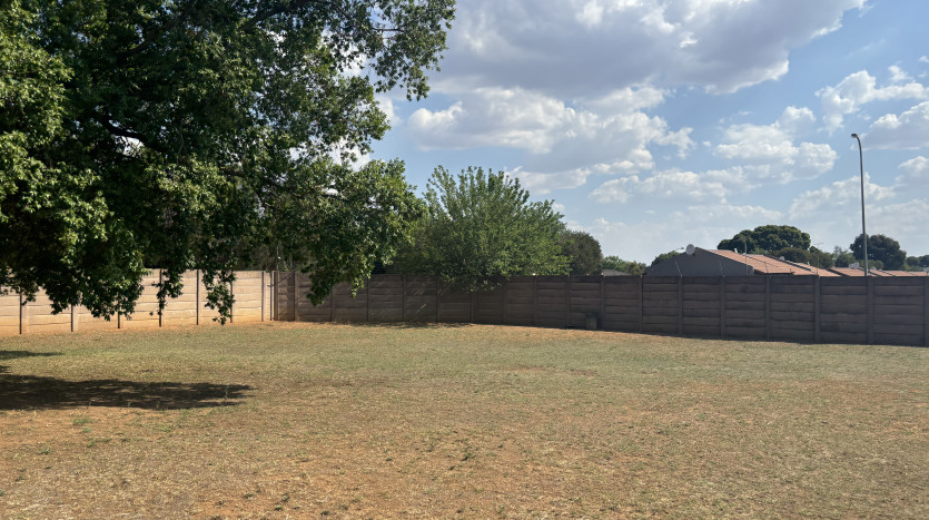TELKOM PORTFOLIO: Expansive Building in Germiston Property Images