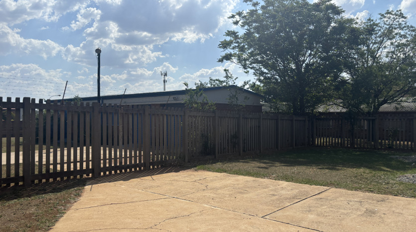 TELKOM PORTFOLIO: Expansive Building in Germiston Property Images