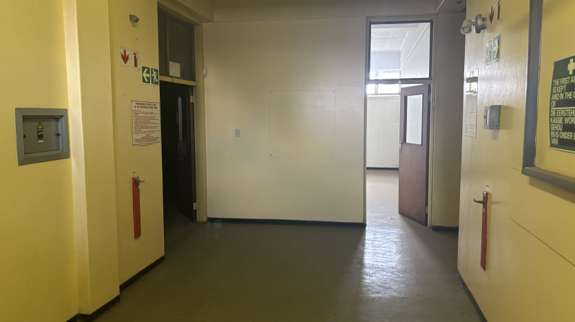 TELKOM PORTFOLIO: Expansive Building in Germiston Property Images