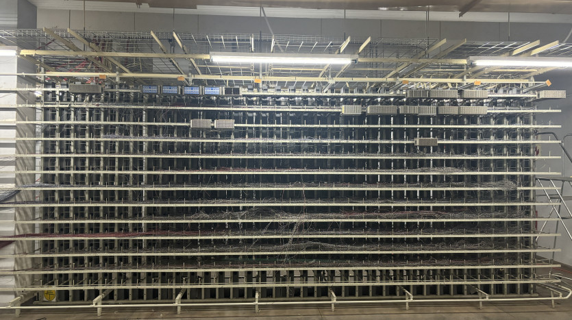 TELKOM PORTFOLIO: Double Volume Service Building Property Images