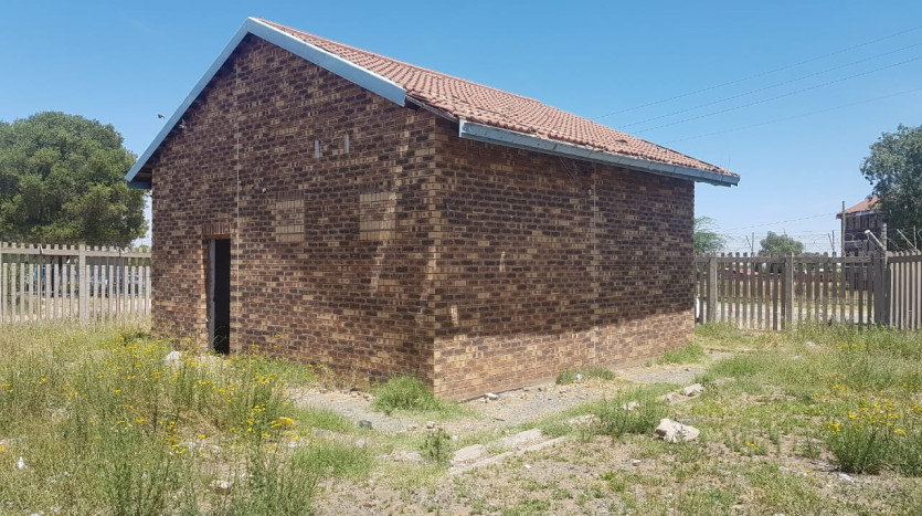 TELKOM PORTFOLIO: Ex Telkom Building with Development Opportunity Property Images