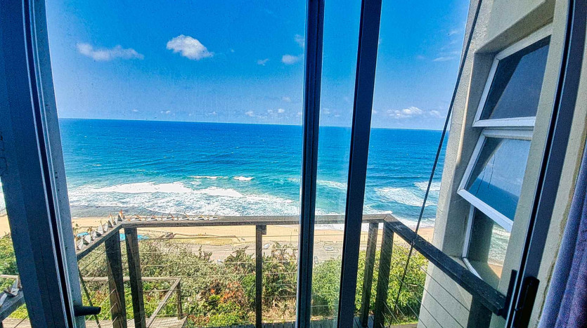 Indian Ocean Beach Front Home Bluff, Durban Property Images
