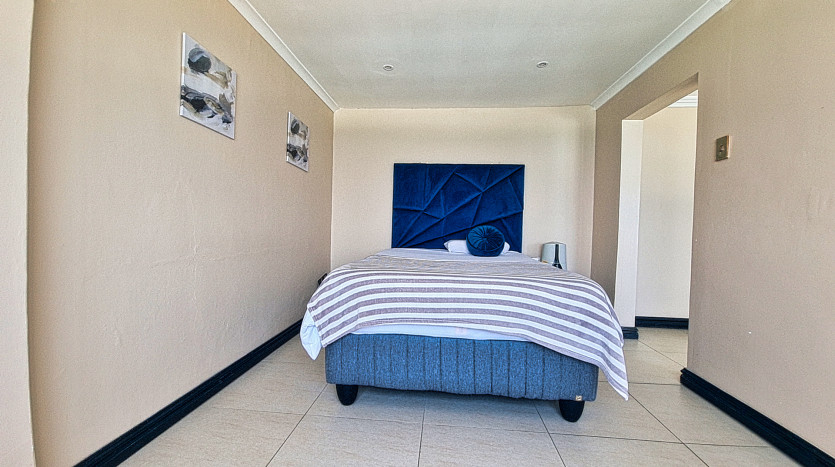 Indian Ocean Beach Front Home Bluff, Durban Property Images