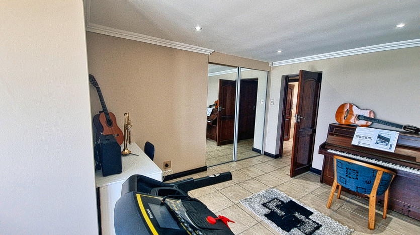 Indian Ocean Beach Front Home Bluff, Durban Property Images