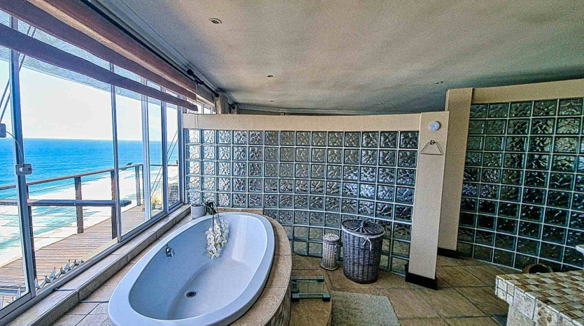 Indian Ocean Beach Front Home Bluff, Durban Property Images