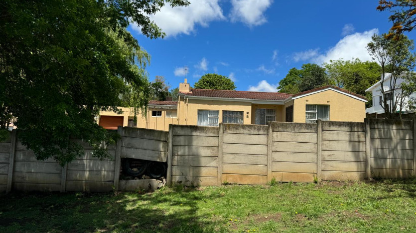 4 Bedroom Home in Fort Gale Property Images