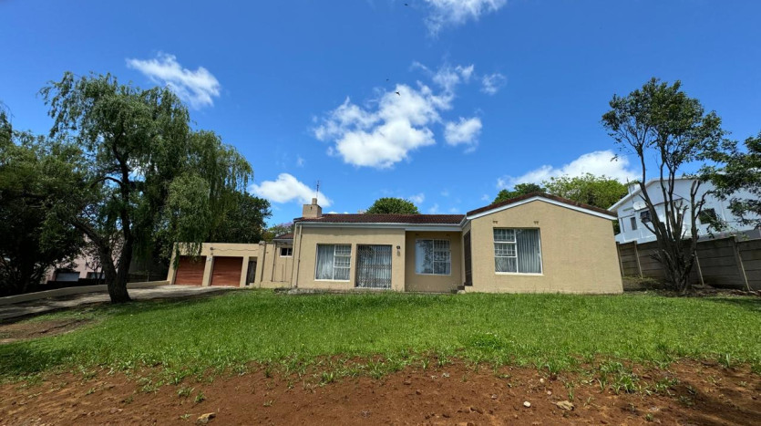 4 Bedroom Home in Fort Gale Property Images