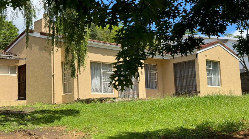 4 Bedroom Home in Fort Gale Property Images