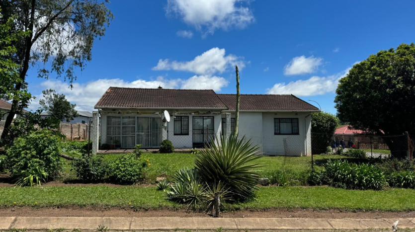 3 Bedroom House in Southridge Park Property Images