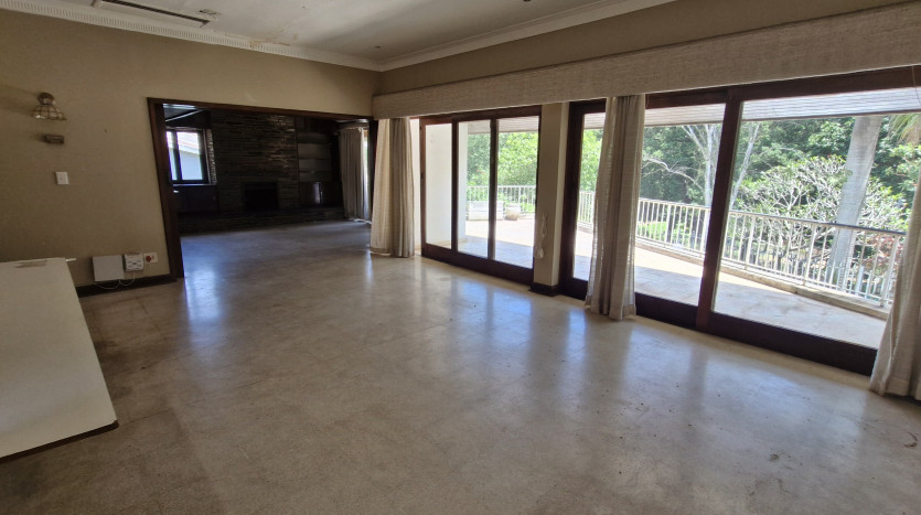 Renovator’s Opportunity Opposite Mitchell Park, Durban Property Images