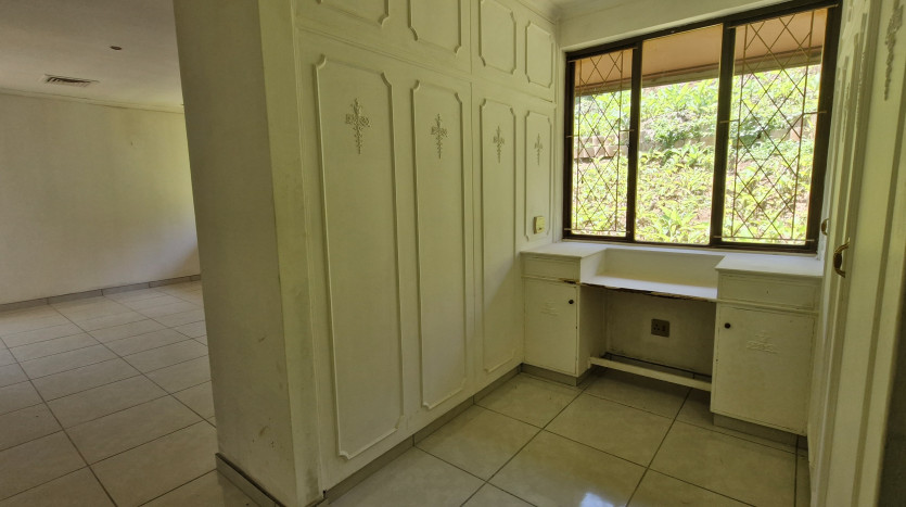 Renovator’s Opportunity Opposite Mitchell Park, Durban Property Images