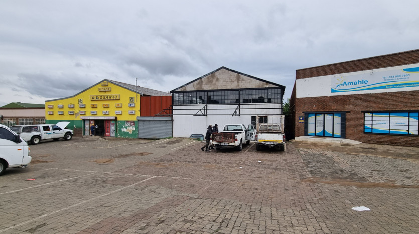 Commercial And Industrial Investment Property in Vryheid Property Images