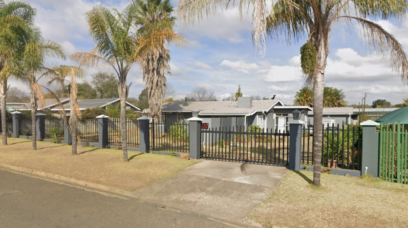 Liquidation Sale of Luxurious Home in Vryheid Property Images