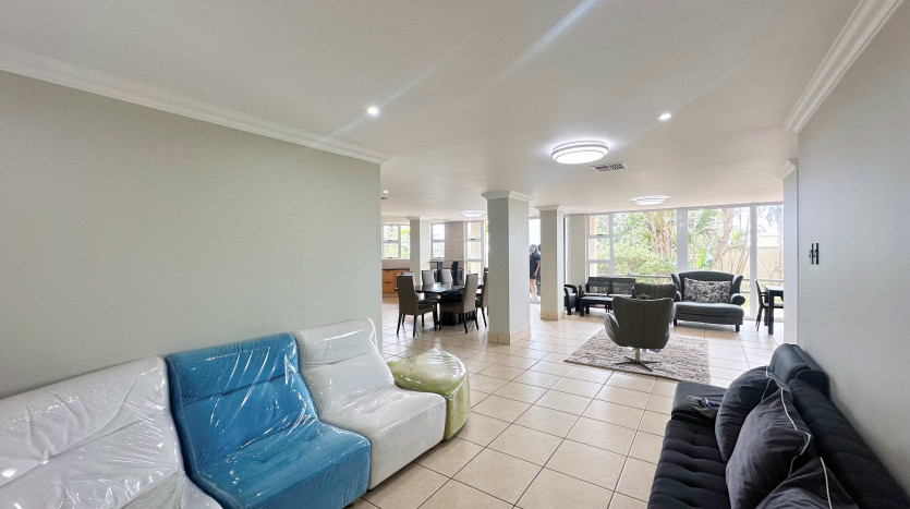 Luxurious Indian Ocean Garden Apartment Umhlanga Property Images