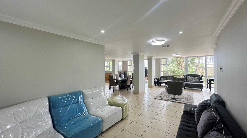 Luxurious Indian Ocean Garden Apartment Umhlanga Property Images