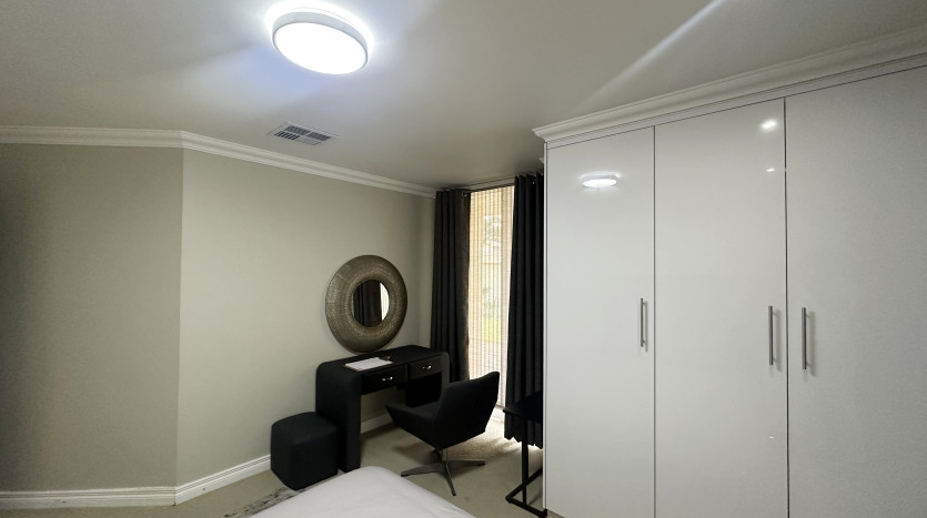 Luxurious Indian Ocean Garden Apartment Umhlanga Property Images