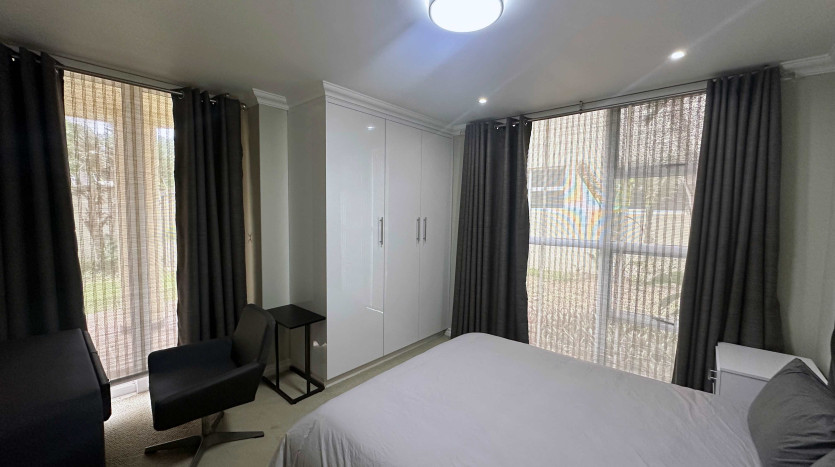 Luxurious Indian Ocean Garden Apartment Umhlanga Property Images