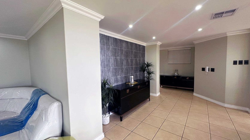Luxurious Indian Ocean Garden Apartment Umhlanga Property Images