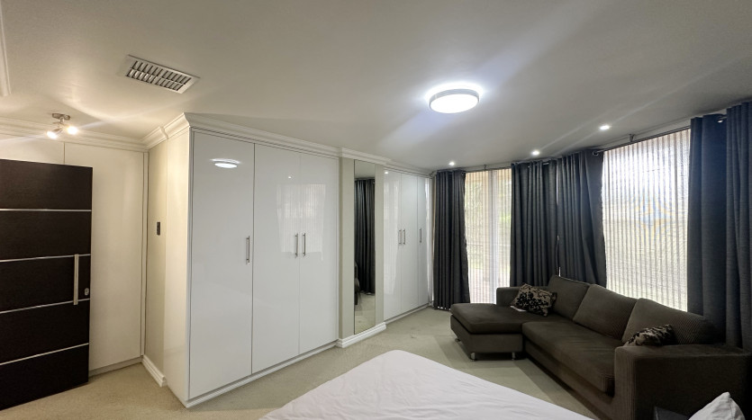 Luxurious Indian Ocean Garden Apartment Umhlanga Property Images