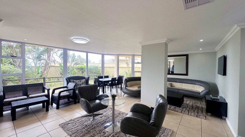 Luxurious Indian Ocean Garden Apartment Umhlanga Property Images