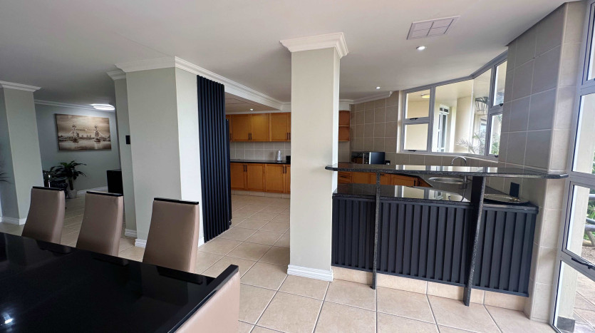Luxurious Indian Ocean Garden Apartment Umhlanga Property Images