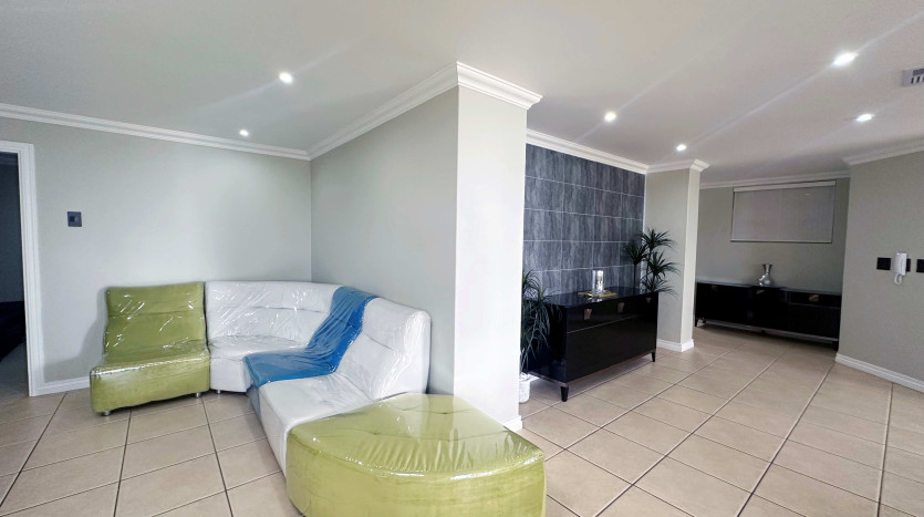 Luxurious Indian Ocean Garden Apartment Umhlanga Property Images