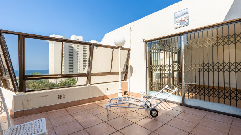 Luxurious Indian Ocean Penthouse Umhlanga Property Images