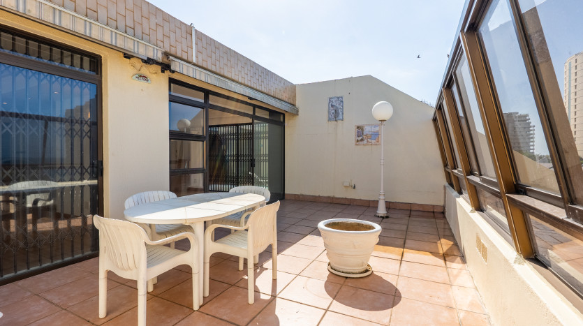 Luxurious Indian Ocean Penthouse Umhlanga Property Images