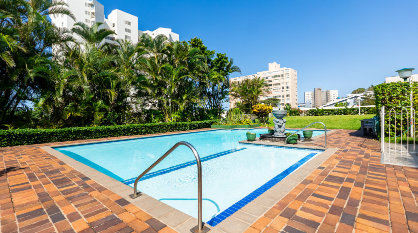 Luxurious Indian Ocean Penthouse Umhlanga Property Images