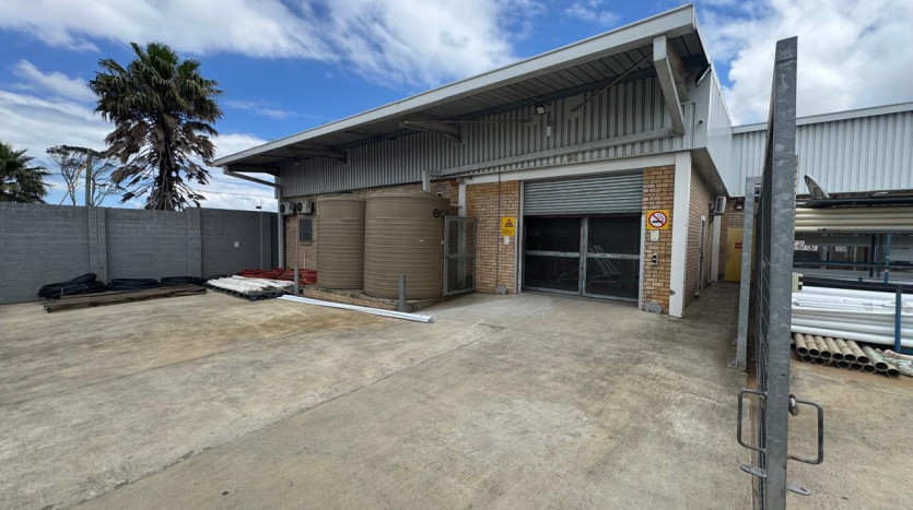 National Store in Prime Location Property Images