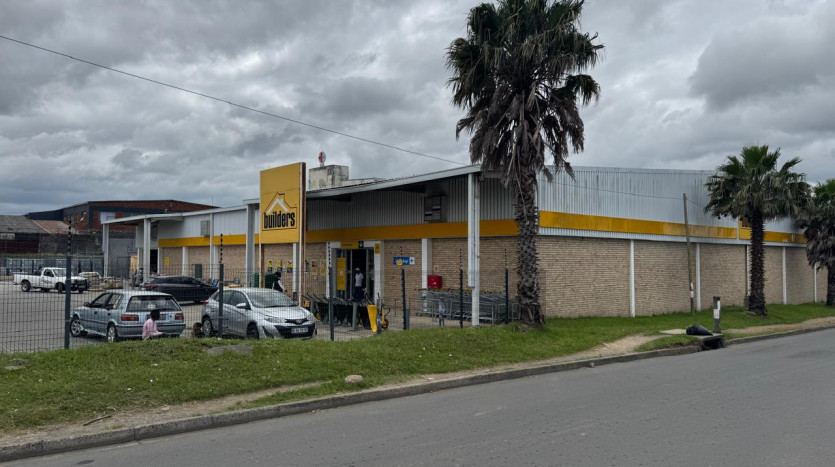 National Store in Prime Location Property Images