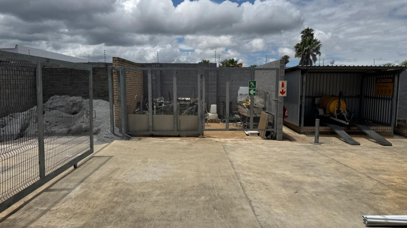 National Store in Prime Location Property Images