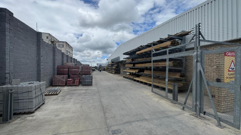 National Store in Prime Location Property Images